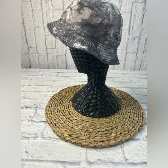 Gray Tie-Dye Bucket Hat - Picture 3 of 8